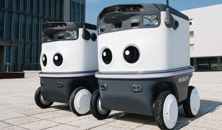 Autonomous Mobile Robot Neubie honored at CES 2023