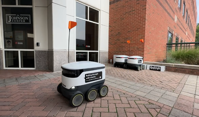 Starship Delivery Robots Roll out to more Campuses with Updated Tech