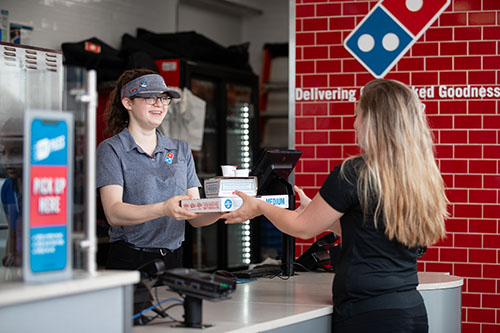 Domino’s Sees Delivery Sales Fall After Incentivizing Customer Pickup
